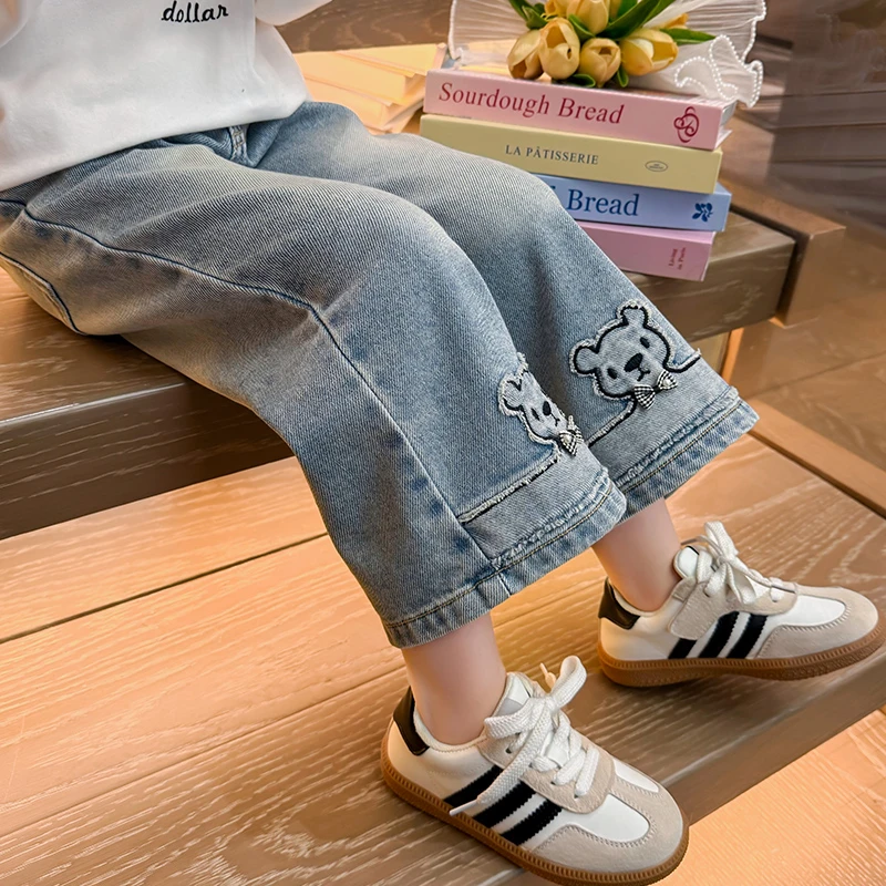 女童小熊直筒牛仔裤洋气儿童春秋装新款女宝宝休闲裤子小女孩时髦