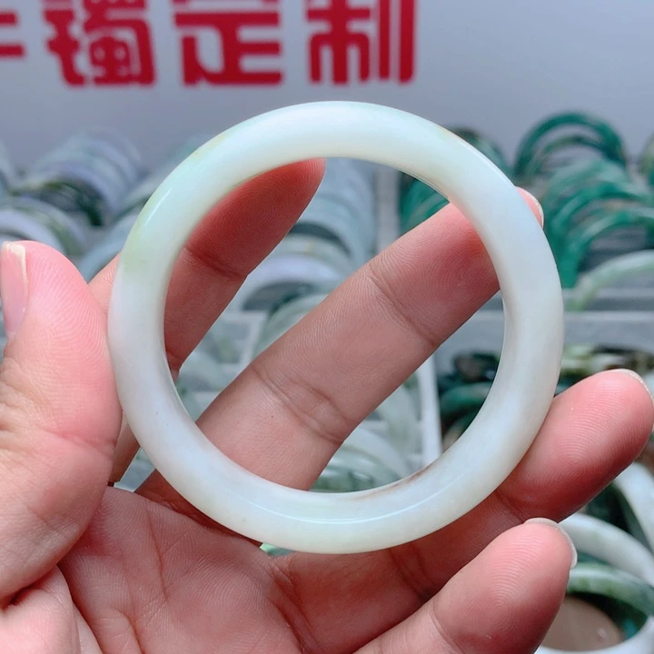 独山玉未镶嵌手镯54