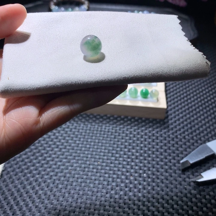 翡翠散珠咖粉飘花单珠卡12