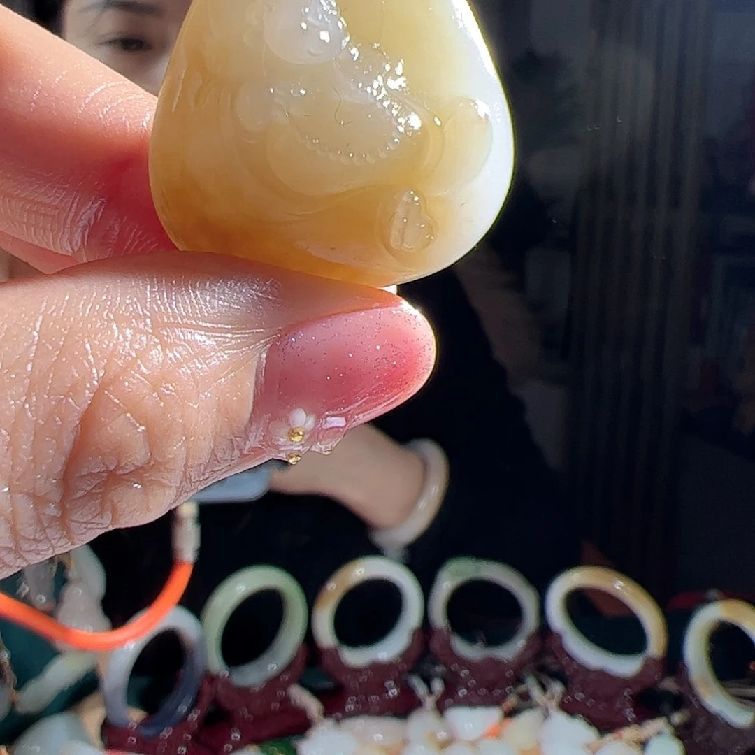 和田玉吊坠(赠链)未镶嵌