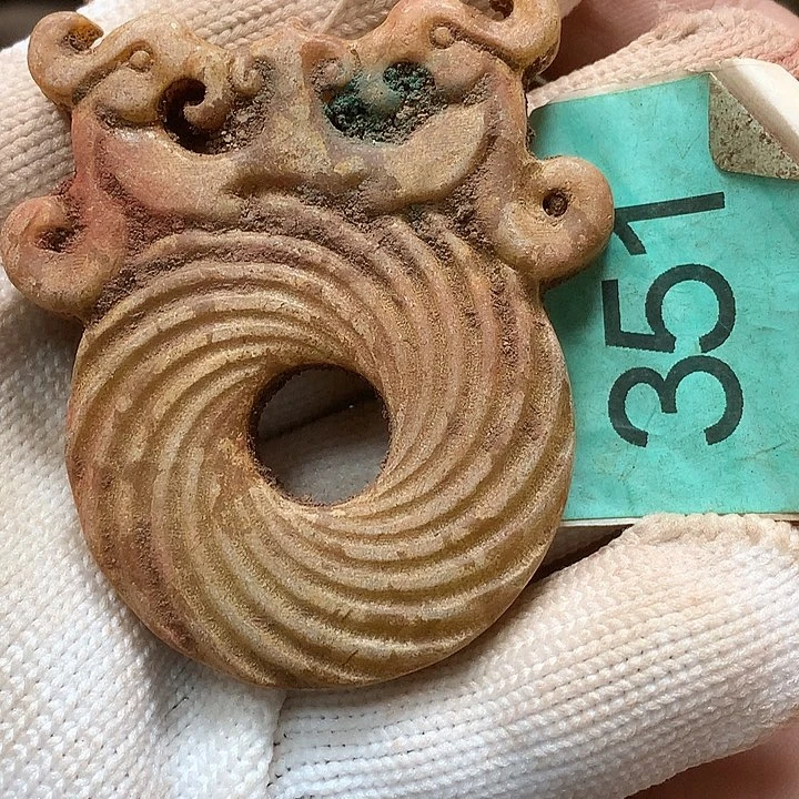 未镶嵌和田玉挂件