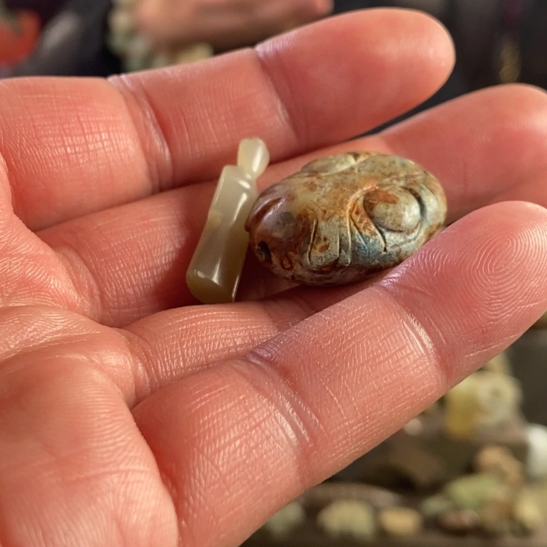 和田玉挂件未镶嵌正**言