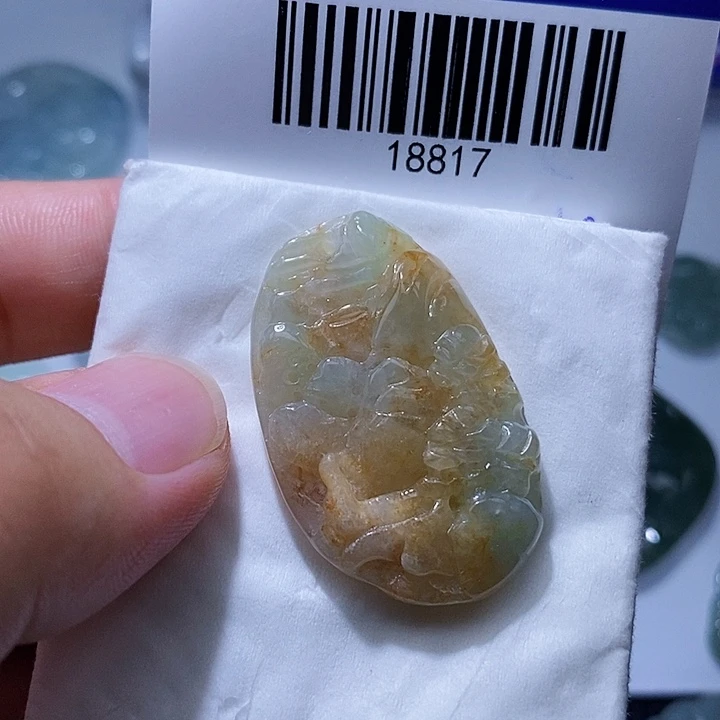 颈饰未镶嵌翡翠天光墟翡翠市场现金代购