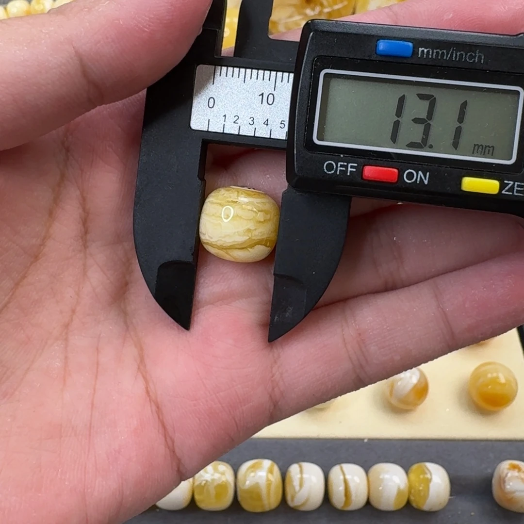 裸石琥珀未镶嵌老型
