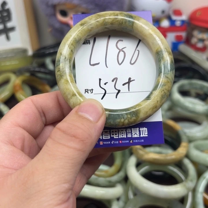 未镶嵌蛇纹石玉手镯186