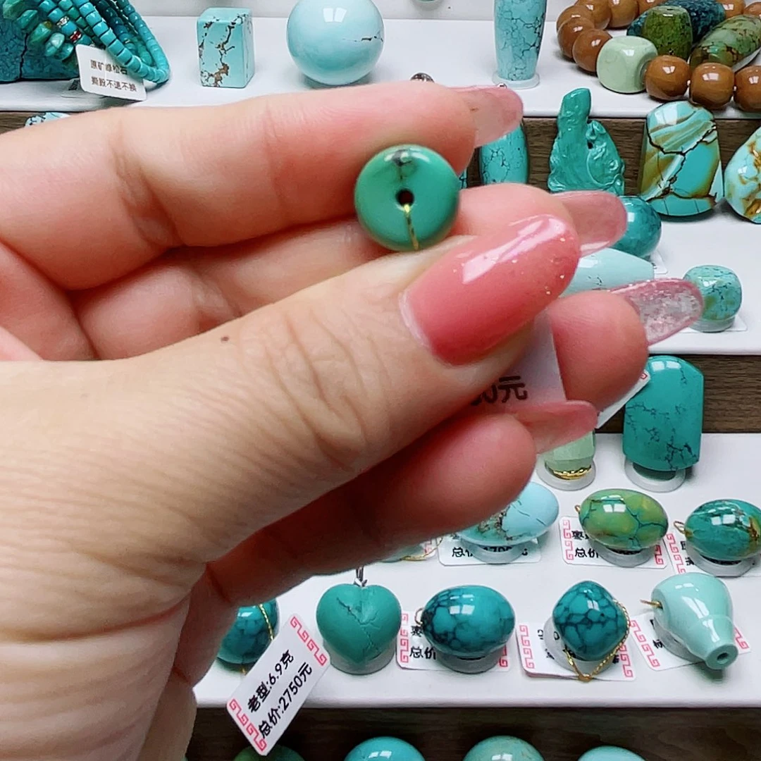 绿松石未镶嵌摆件