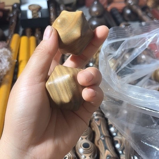 木绿檀刺球一对都豆豆