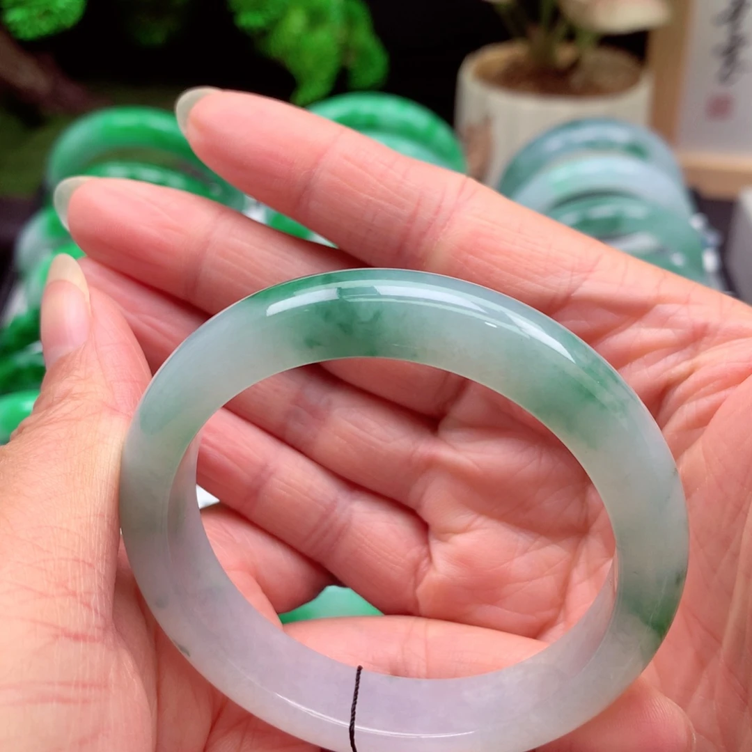 未镶嵌手镯翡翠天然翡翠手镯
