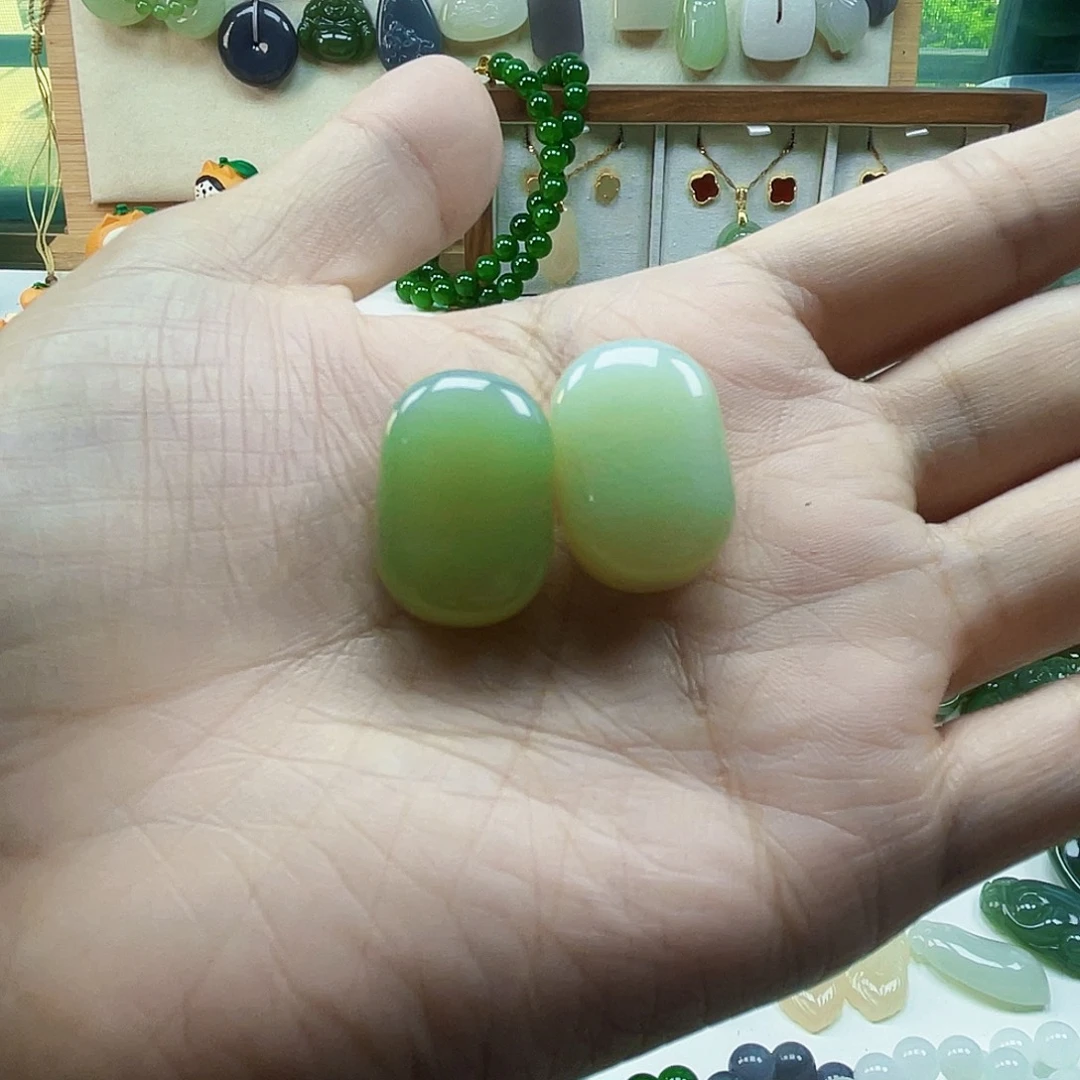 夏***阑和田玉未镶嵌吊坠(不含链)