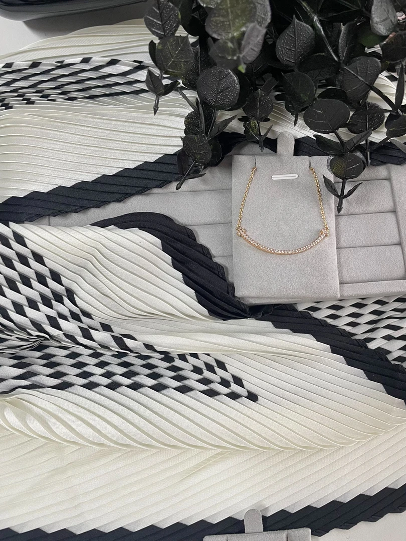 《M-Y》《高定版本》围巾 微笑中号满钻钻气质时尚百搭简约围巾