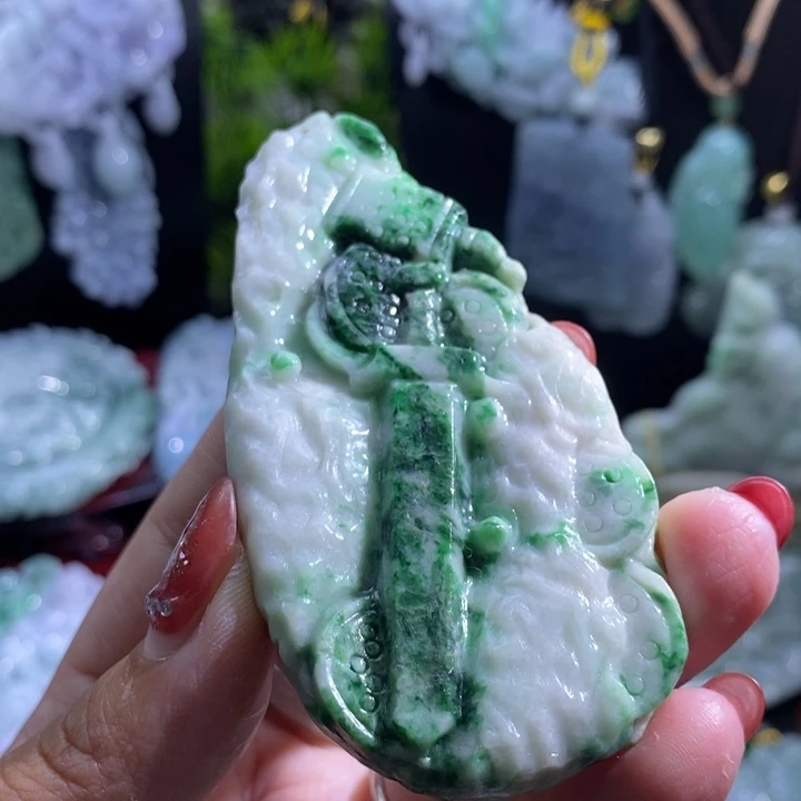 【闪购商品】颈饰未镶嵌翡翠八破