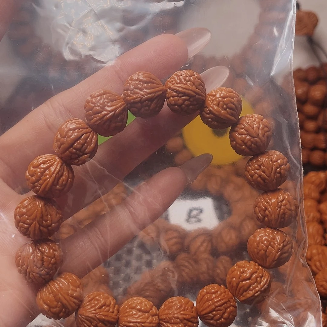 为***骋桃核吊坠龙纹桃核