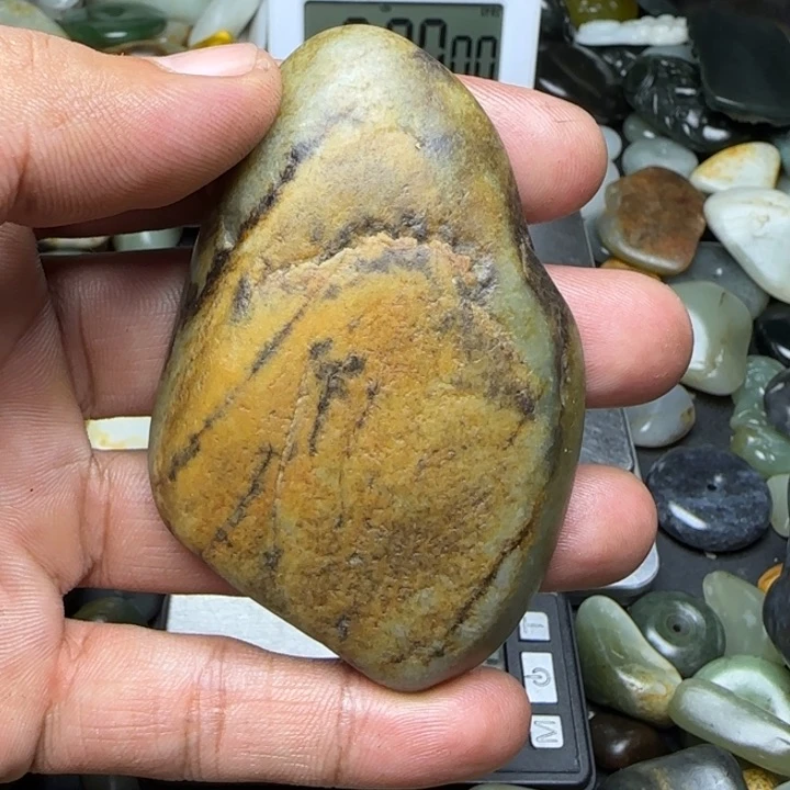 颈饰未镶嵌和田玉（子料）38