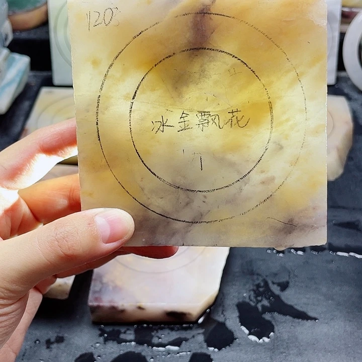 未镶嵌手镯石英质玉定制