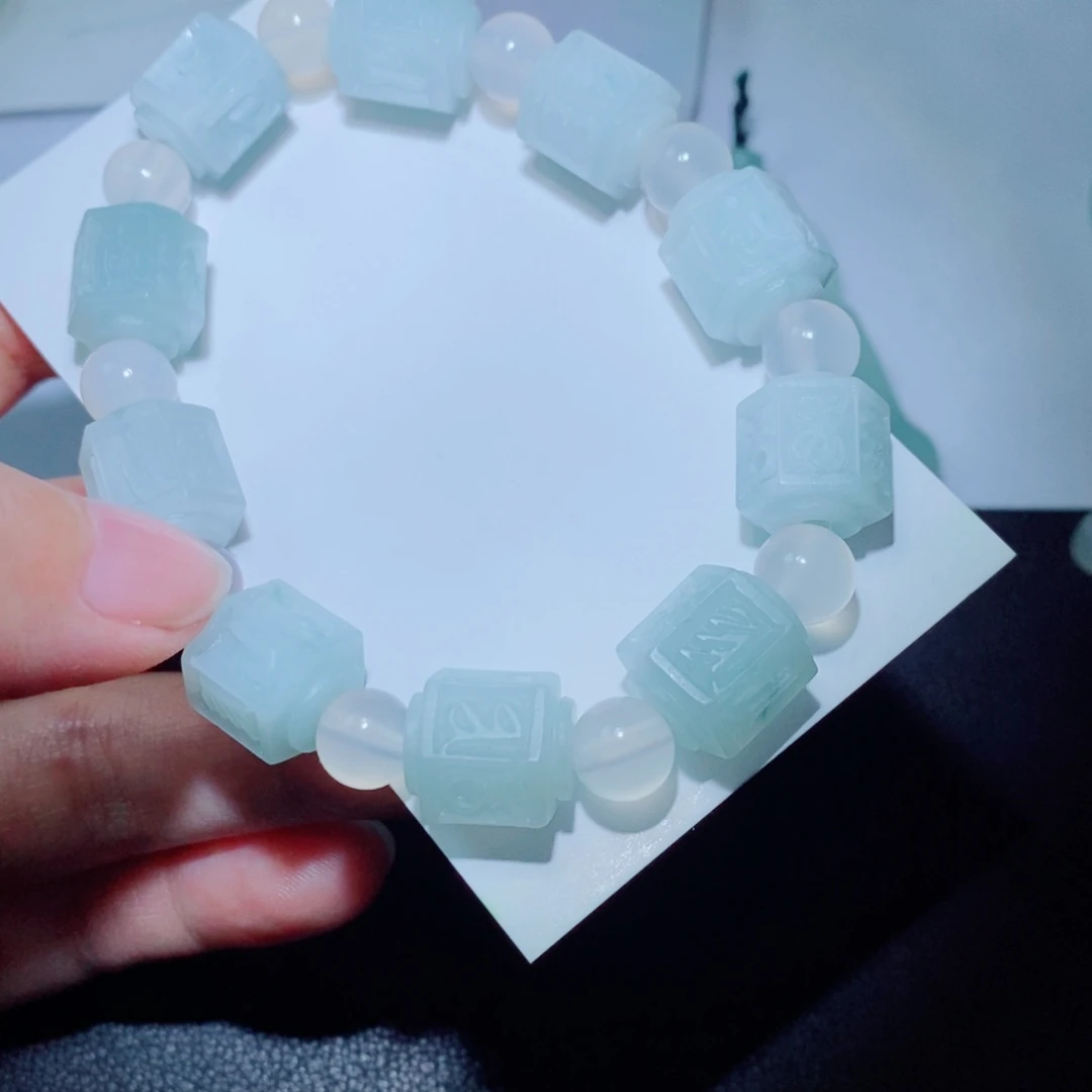 定制翡翠未镶嵌吊坠