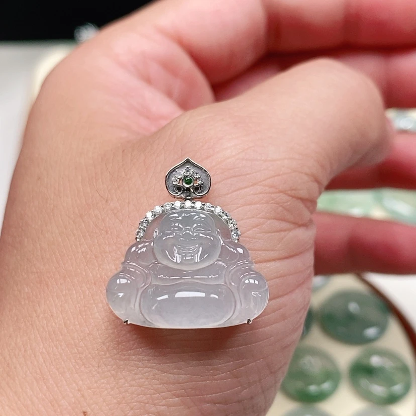 【闪购商品】颈饰18K金镶嵌翡翠