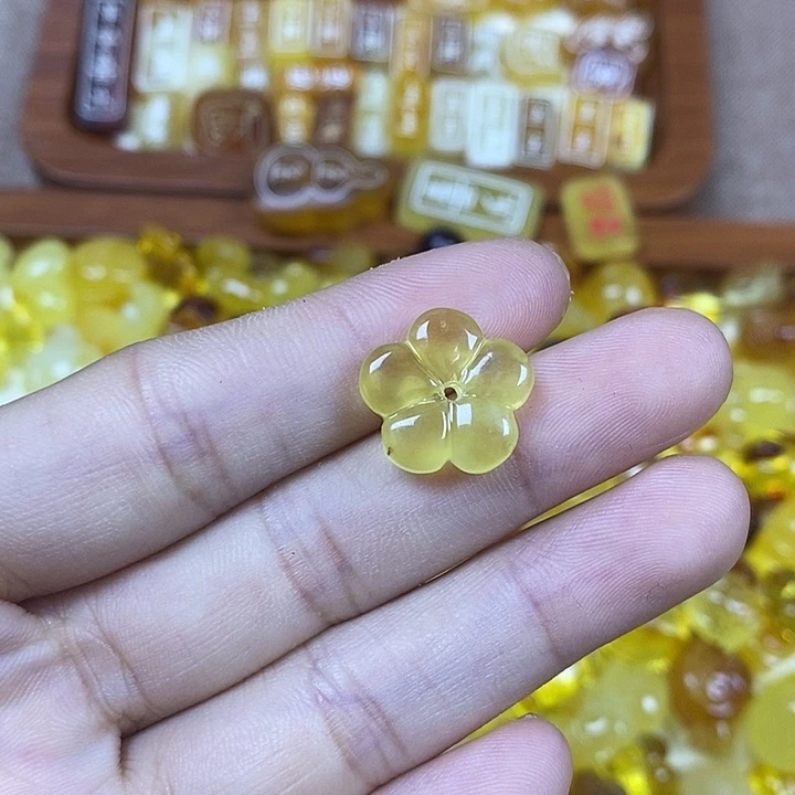 吊坠橄榄核五瓣花33