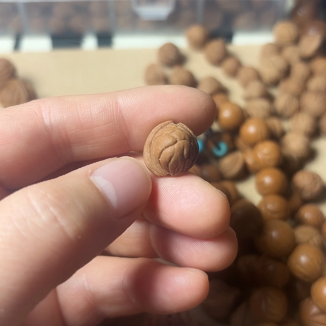 桃核吊坠覔秦岭龙文小龙文1.2尺30颗打孔