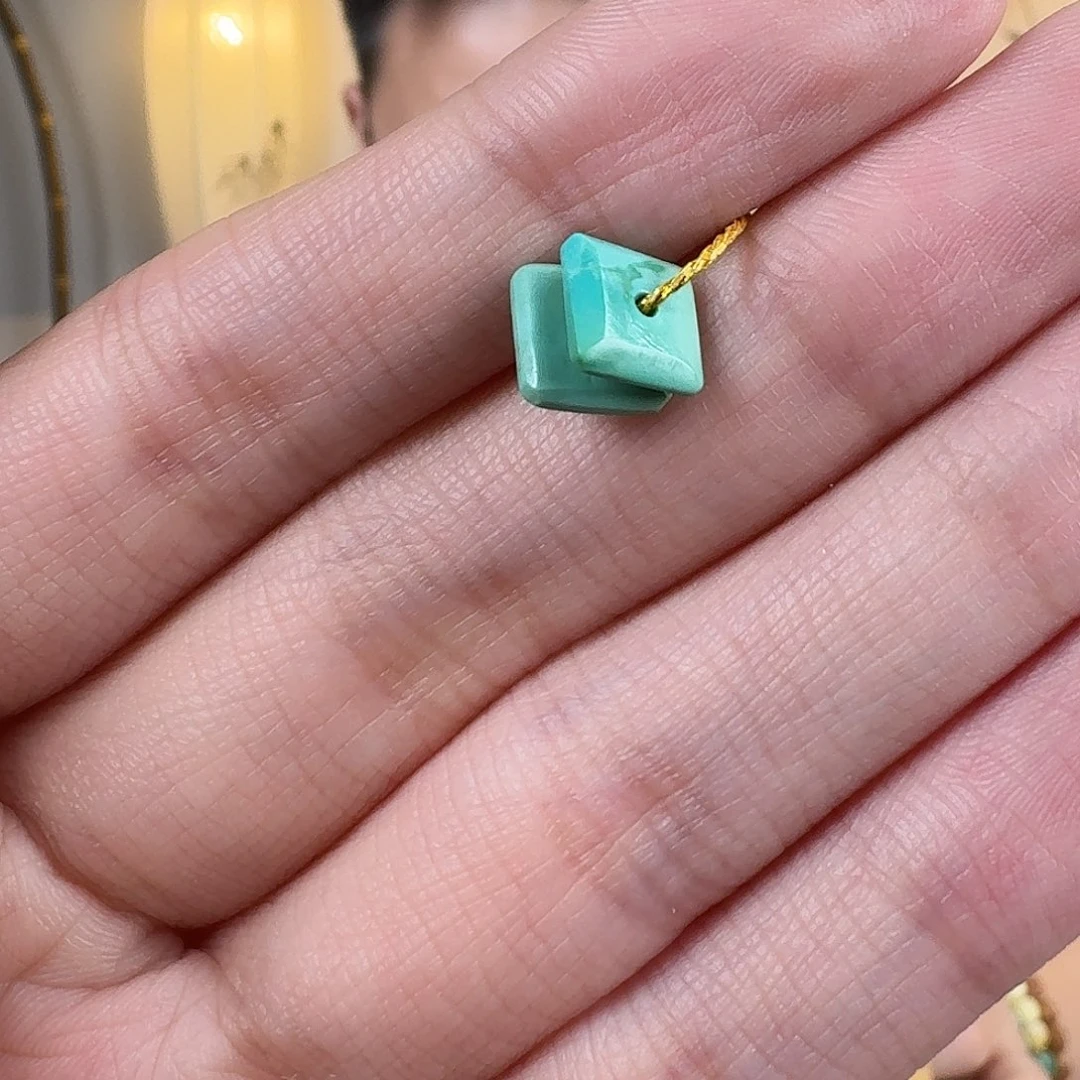 绿松石未镶嵌挂件