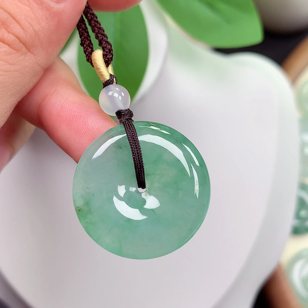 颈饰未镶嵌翡翠平安扣 27x5.4mm