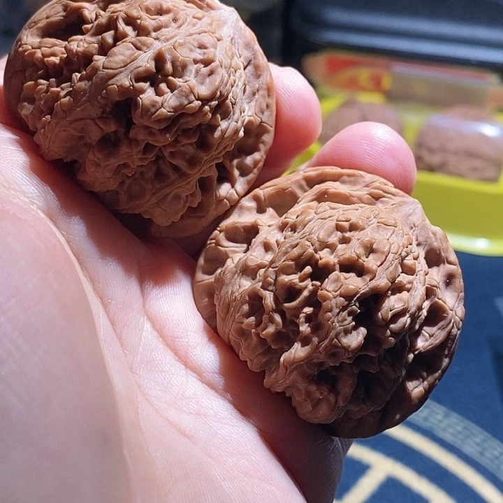 【闪购商品】吊坠文玩核桃龙洞裕