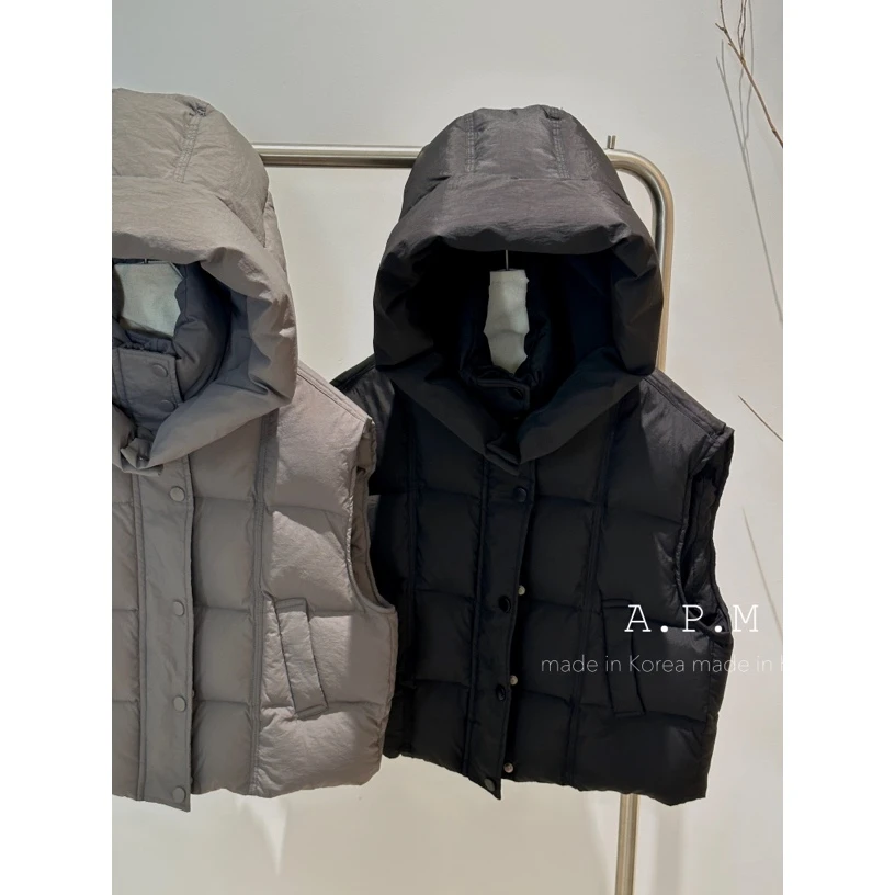 【清仓福利】九子- 韩国设计师款连帽羽绒马甲 M1001