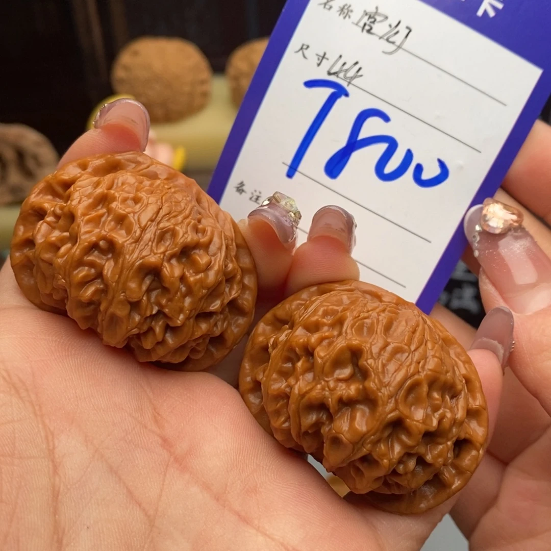 文玩核桃吊坠宫灯