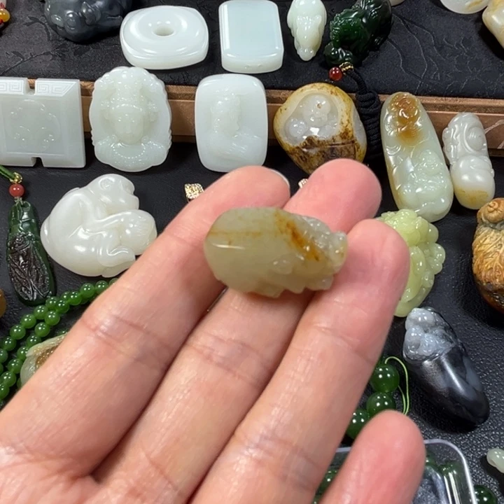 和田玉未镶嵌吊坠(不含链)