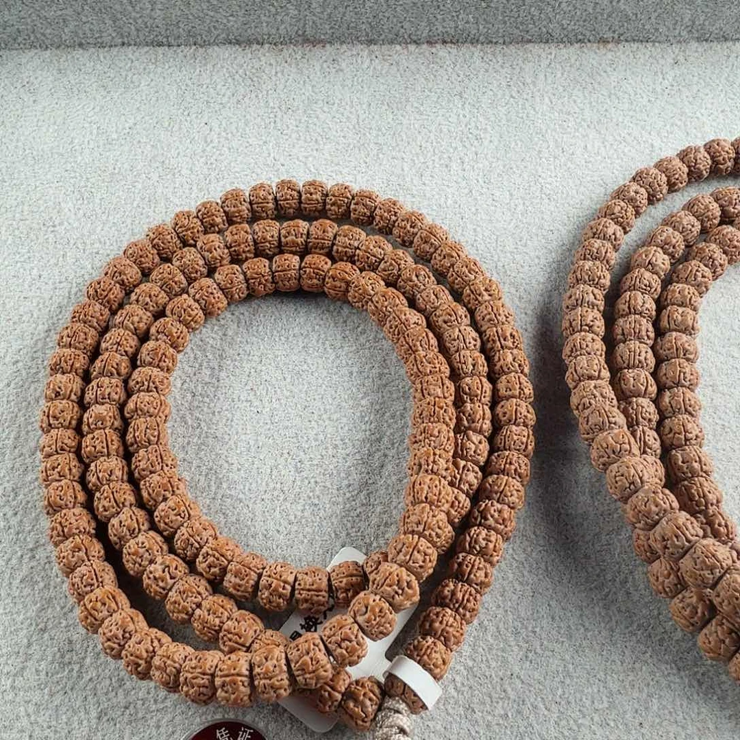 金刚菩提吊坠L****?一代龙108