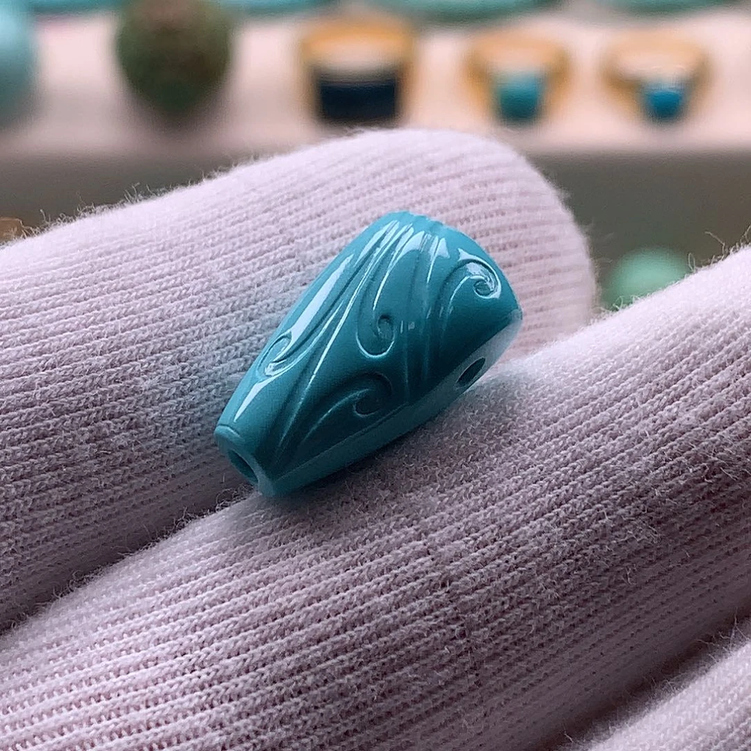 绿松石未镶嵌颈饰