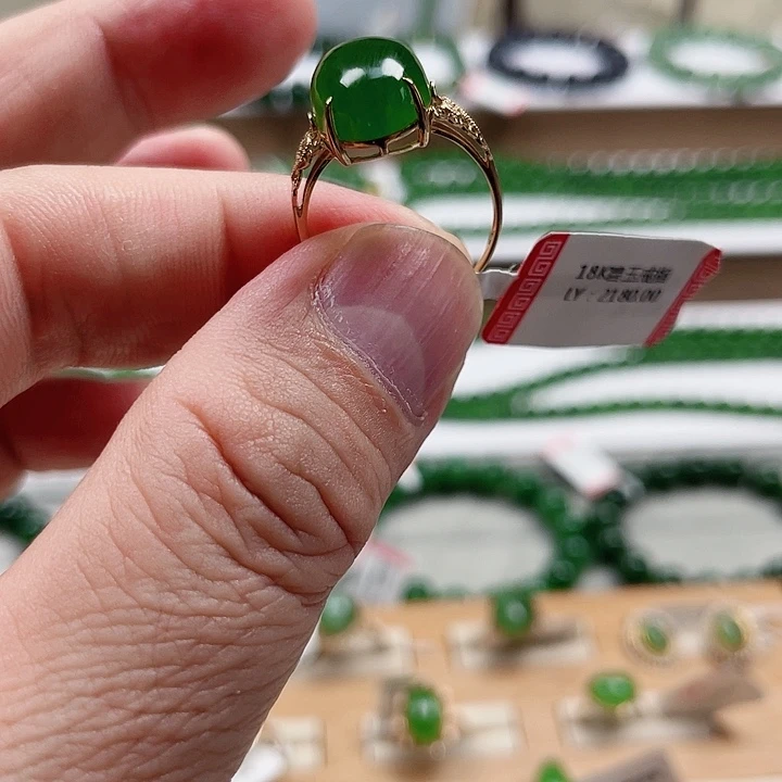 阿***要和田玉18K金镶嵌颈饰