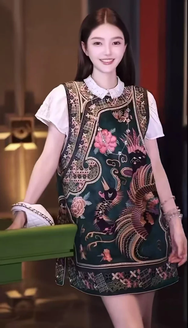 新中式国风· 凤戏牡丹 ·醋酸重工刺绣大气高级气质优雅马甲女