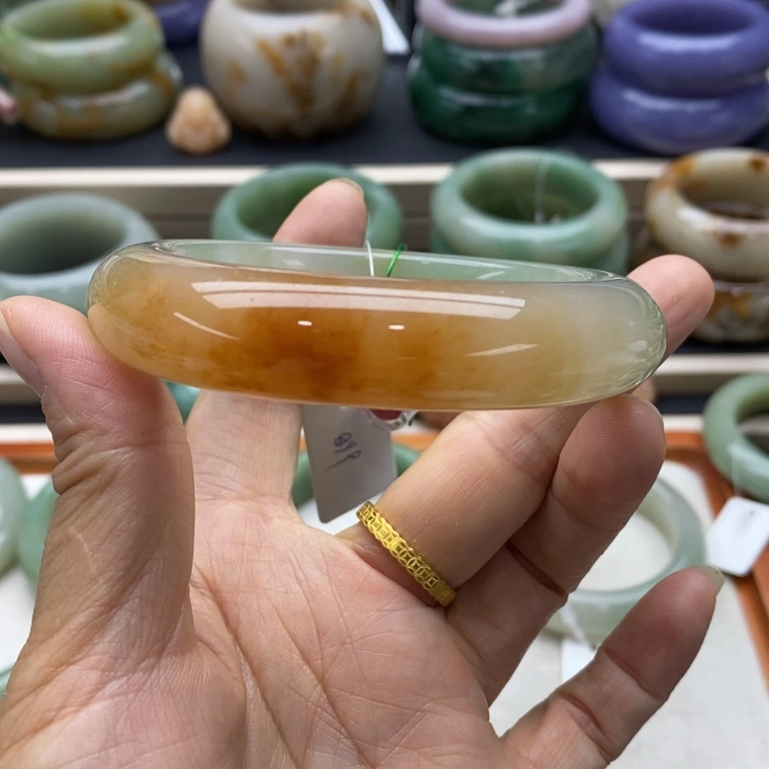 未镶嵌手镯石英质玉