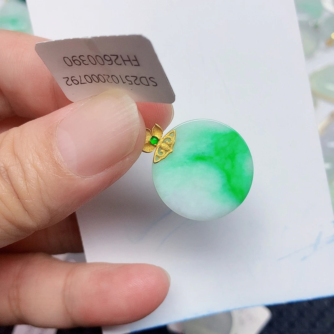 翡翠18K金镶嵌颈饰3466789