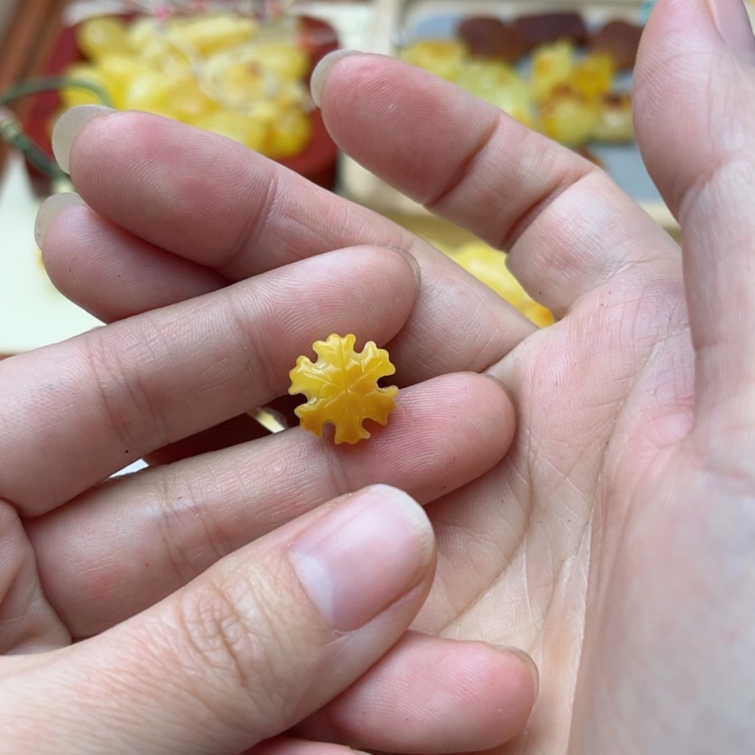 【闪购商品】蜜蜡裸石未镶嵌笙*配饰