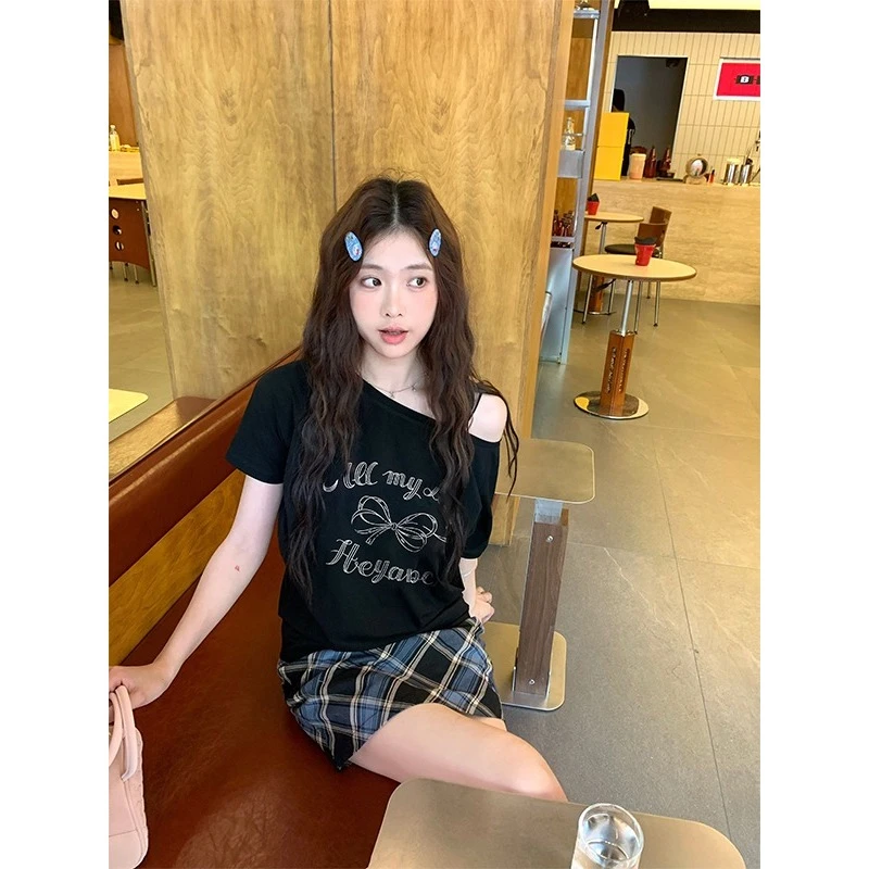 韩系黑色斜肩短袖女T恤慵懒风夏季新款穿搭宽松别致显瘦设计上衣