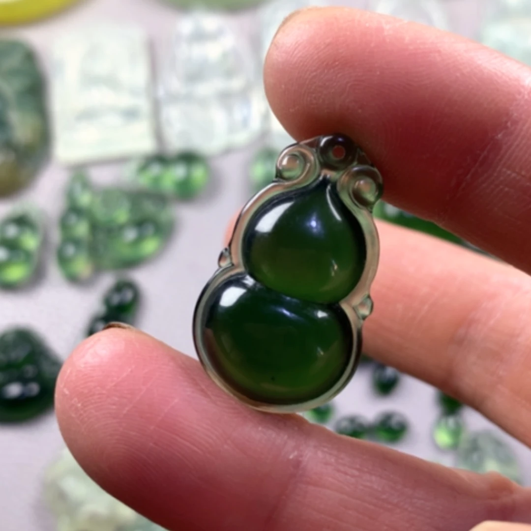 【闪购商品】蛇纹石玉岫玉未镶嵌超**得