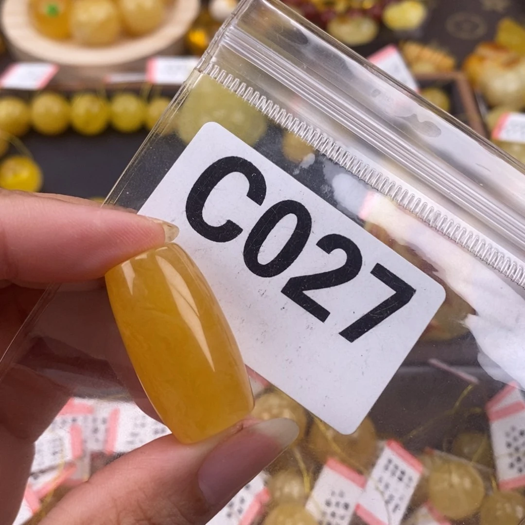 琥珀未镶嵌珠宝奇石16