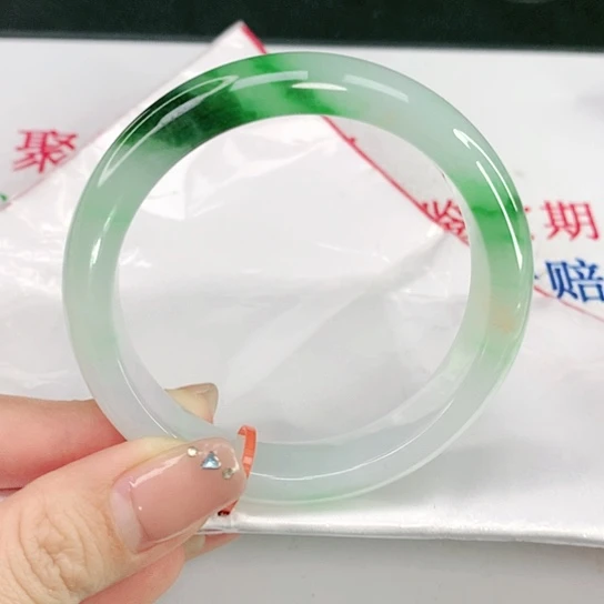 翡翠手镯未镶嵌天然翡翠A货030