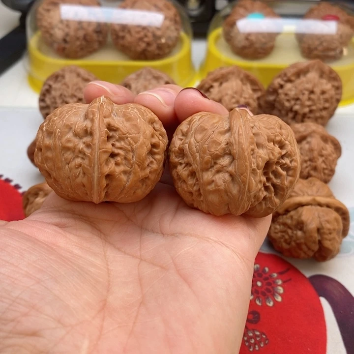 文玩核桃吊坠42元宝