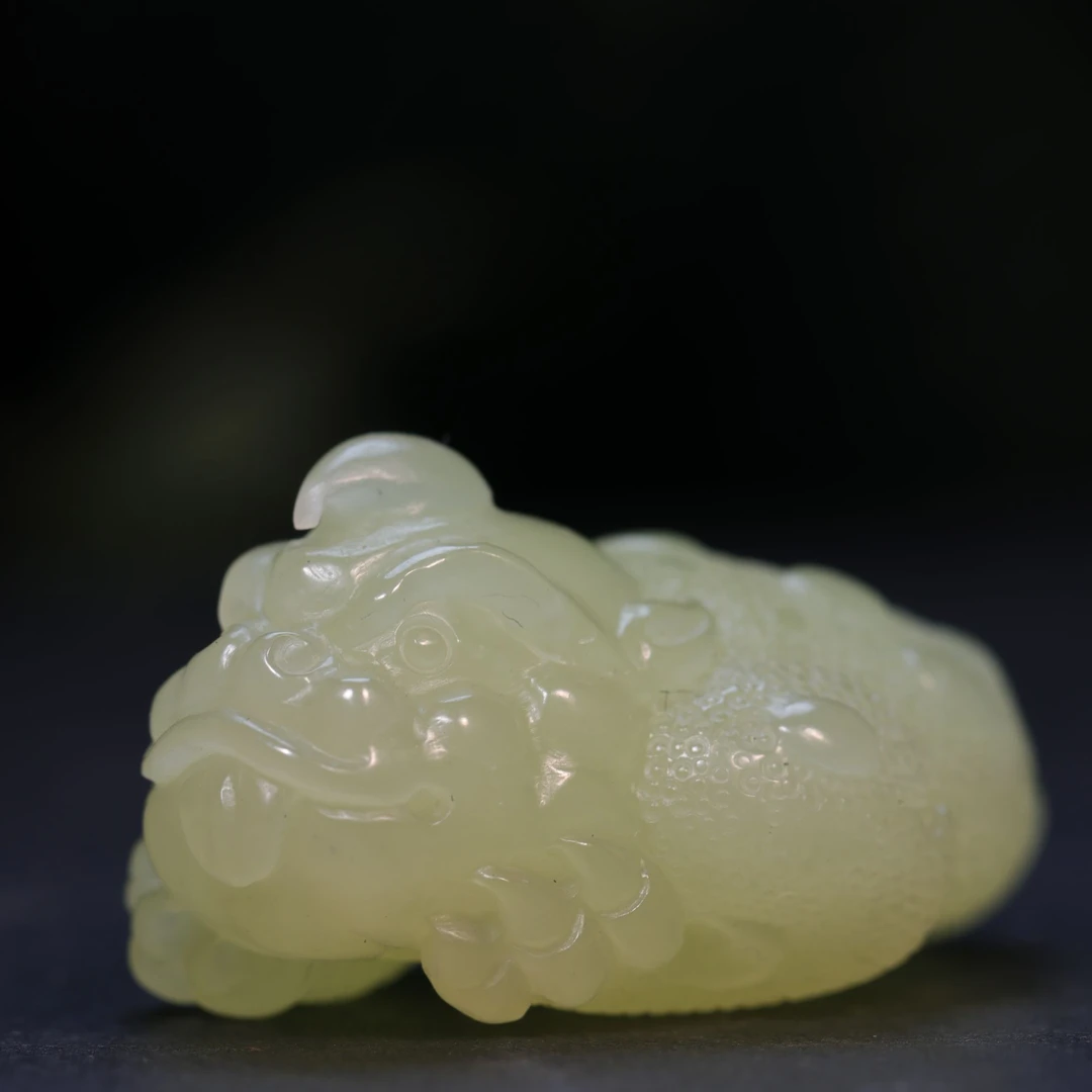 和田玉黄口招财金蟾吊坠