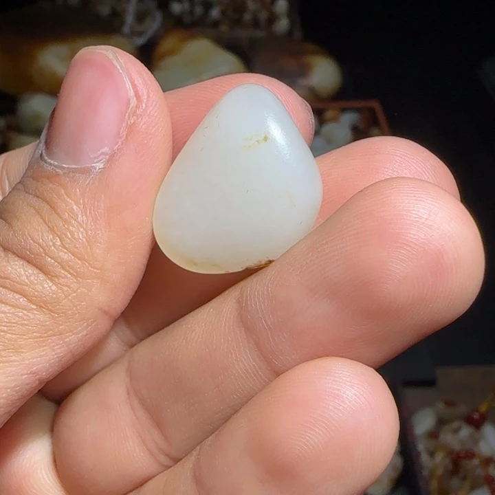 和田玉颈饰未镶嵌5.7克