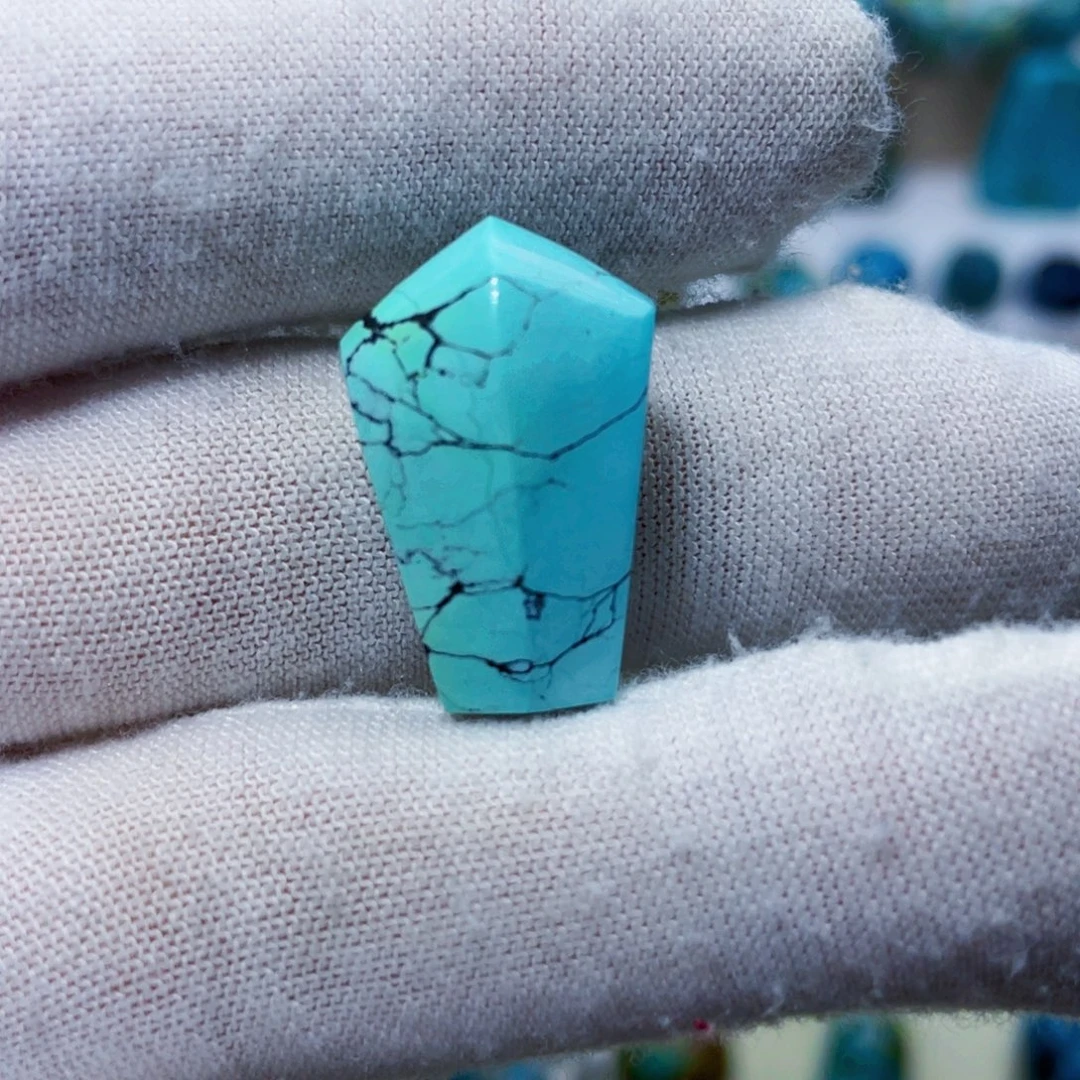 绿松石未镶嵌饰品