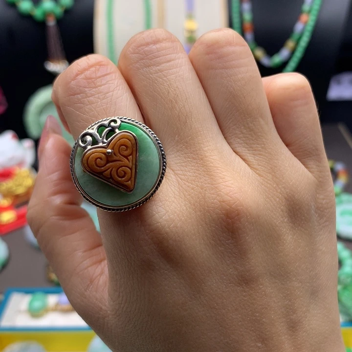 翡翠未镶嵌戒指翡翠戒指