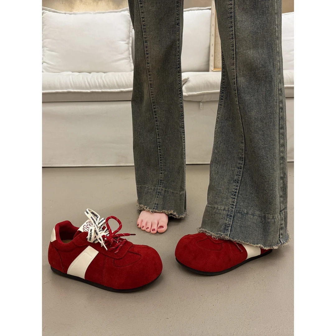 百搭新款2025加绒板鞋女休闲面包鞋德运动训鞋厚底爆款底秋冬季