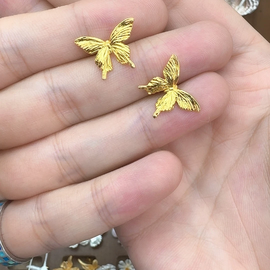 足银羽毛金色蝴蝶耳钉