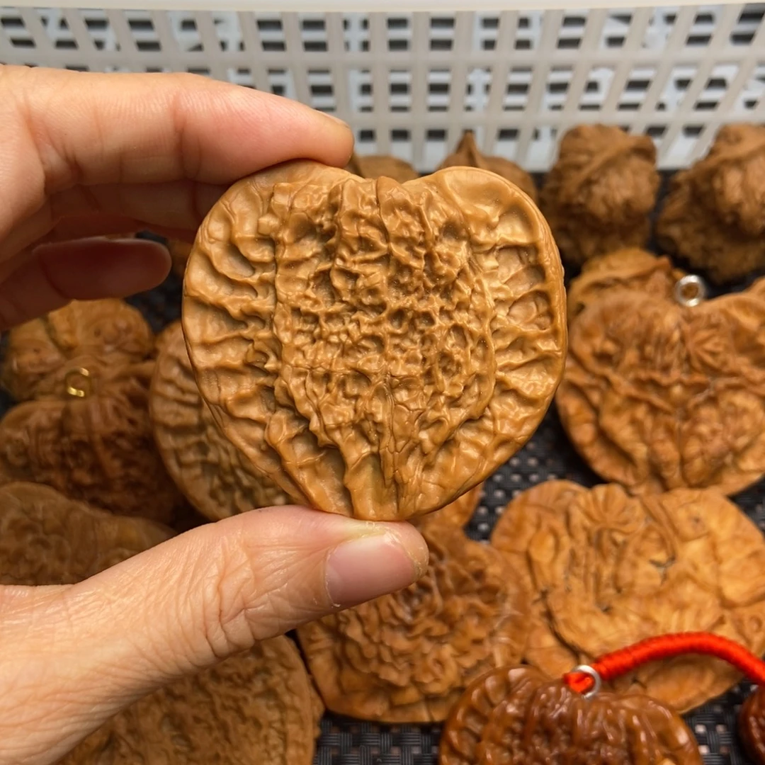 吊坠文玩核桃桃心扁50尺寸打天地孔的