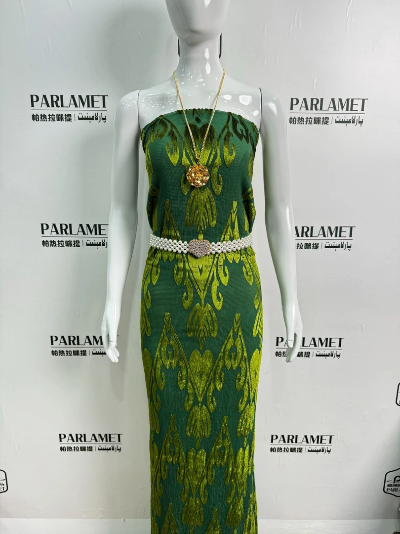 【PARLAMET】X-2最新款柔软舒适花型高档丝绒布料 گارمون دۇخاۋا