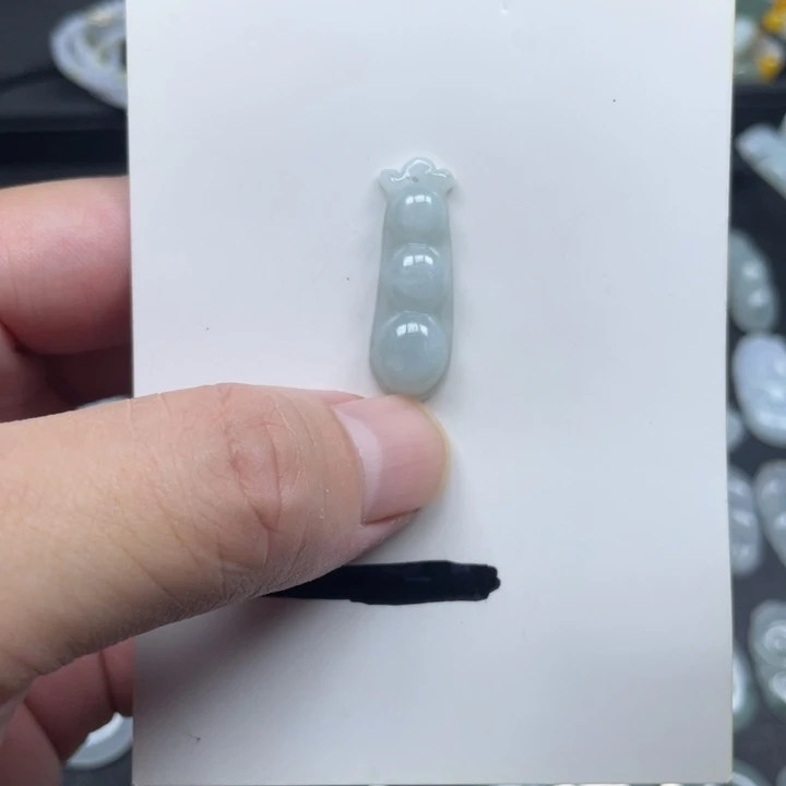 翡翠未镶嵌颈饰福利