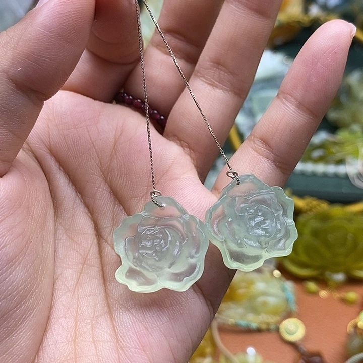 蛇纹石玉合金颈饰